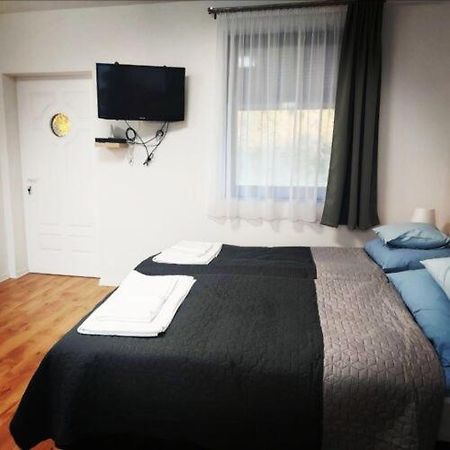 Kis Haz Apartman Szigetvár Exterior foto